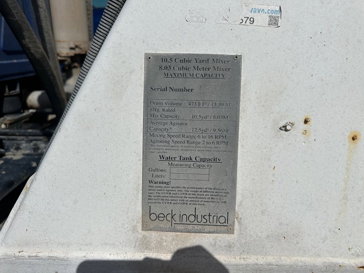 2005-mack-cv713-mixer-truck-image-11