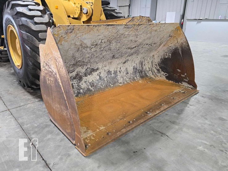 2022-caterpillar-920-image-10