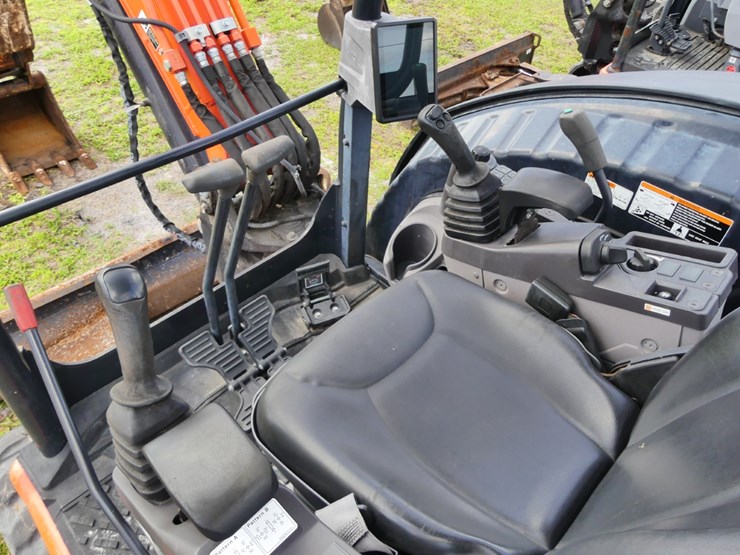 kubota-u55-5-image-13