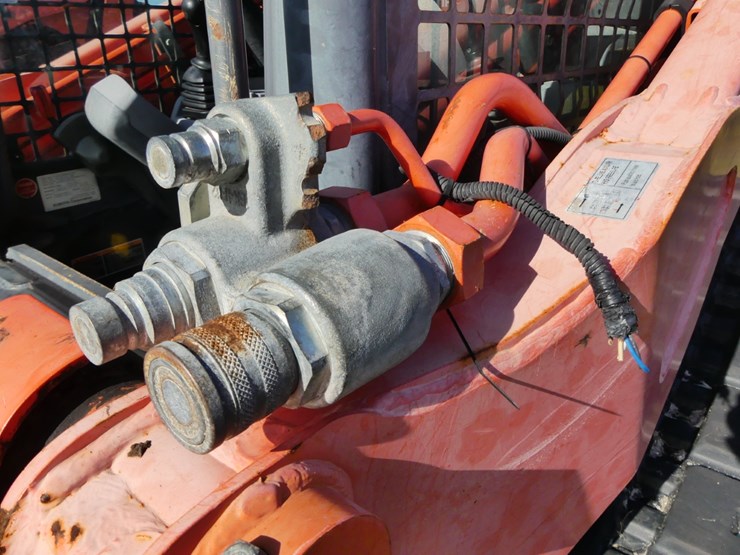 2017-kubota-svl75-2-image-11