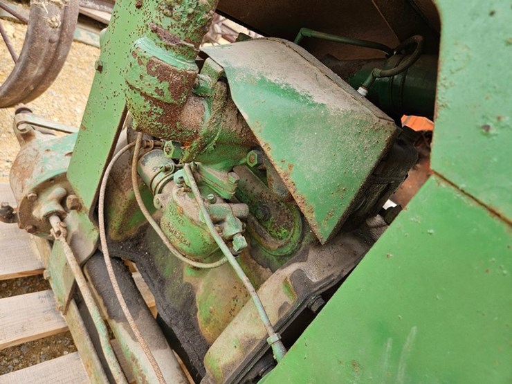 #962-•-john-deere-engine-image-7