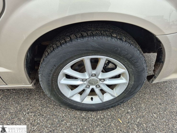 2015-dodge-grand-caravan-sxt-image-23