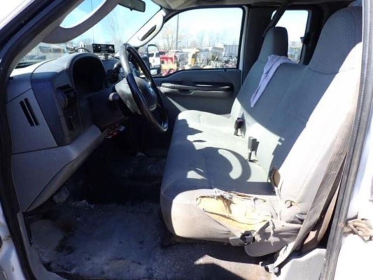 2007-ford-f550-xl-image-17