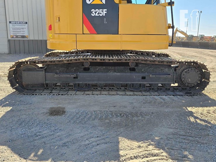 2019-caterpillar-325flcr-image-33
