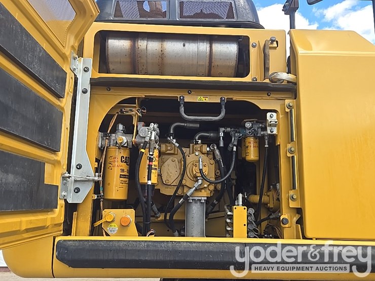 2017-caterpillar-336fl-image-37