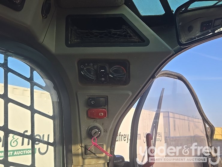 2021-caterpillar-289d3-image-85