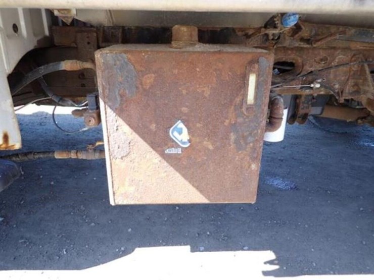 2016-ford-f550-xlt-image-32