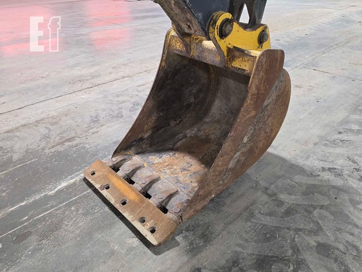 2023-deere-320-p-tier-image-14