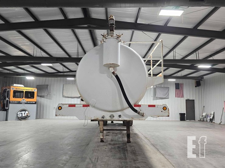 40-foot-vacuum-tank-trailer-image-7