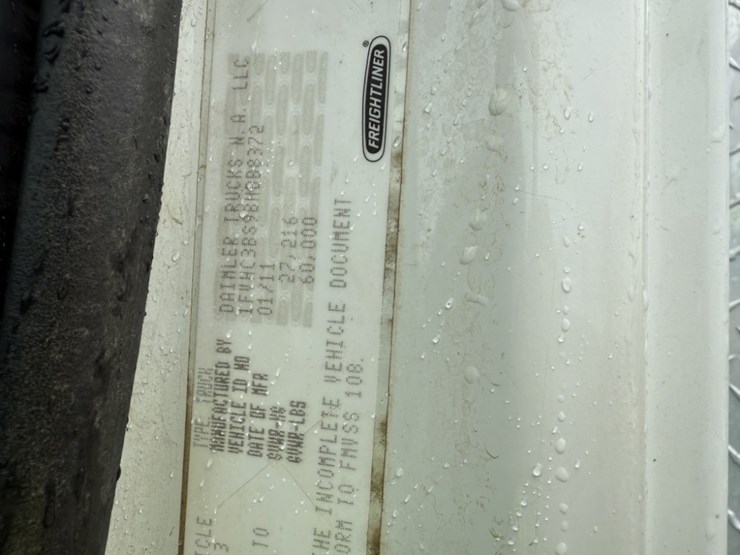 2011-freightliner-vac-con-t/a-vacuum-truck-image-11