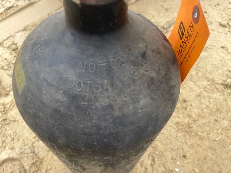 #3922-•-(7)-refrigerant-tanks-and-(1)-nitrogen/argon-tank-image-9