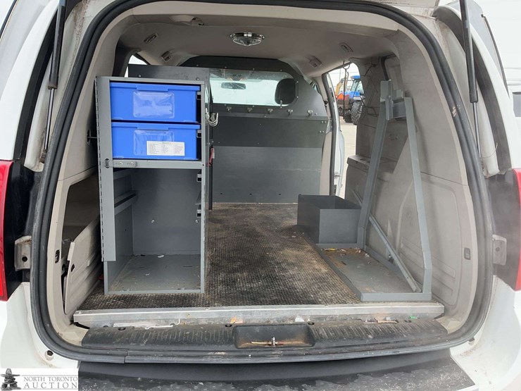 2015-ram-c/v-image-20