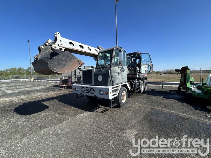 2011-gradall-xl4100-image-1