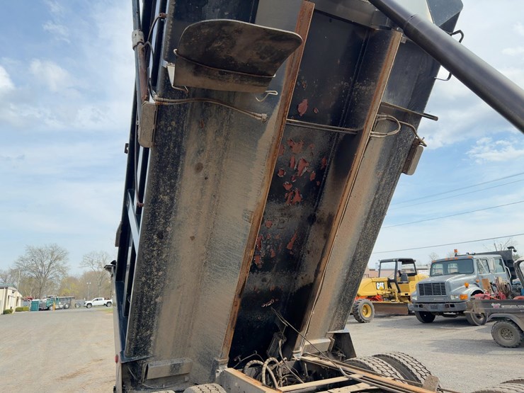 1994-international-8200-image-20