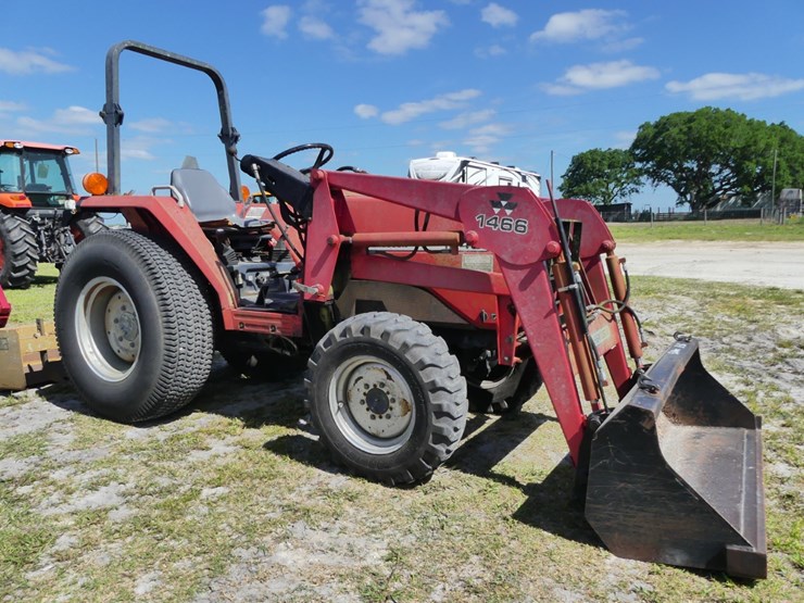 massey-ferguson-1240-image-1