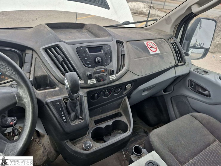 2017-ford-transit-image-13