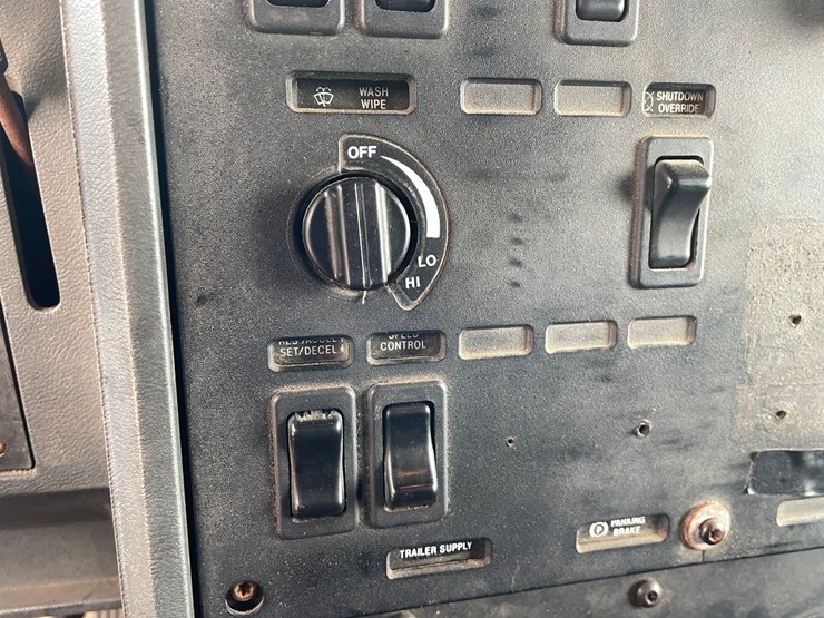 #400-•-1997-mac-ch600-semi-(has-wi-title)-image-88