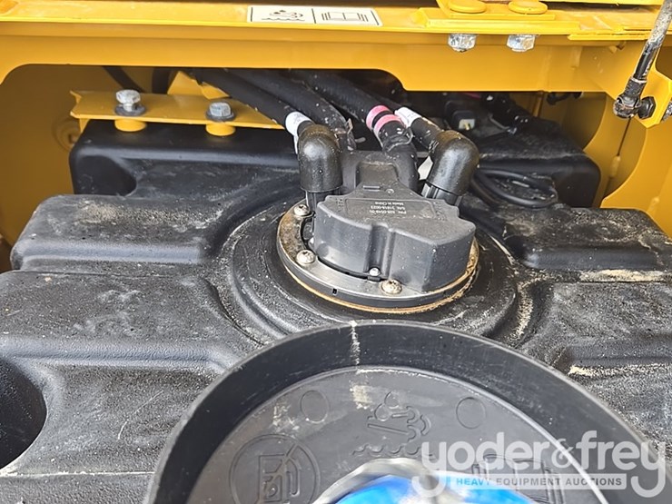 2019-caterpillar-336-image-90