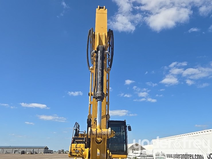 2019-caterpillar-336-image-26