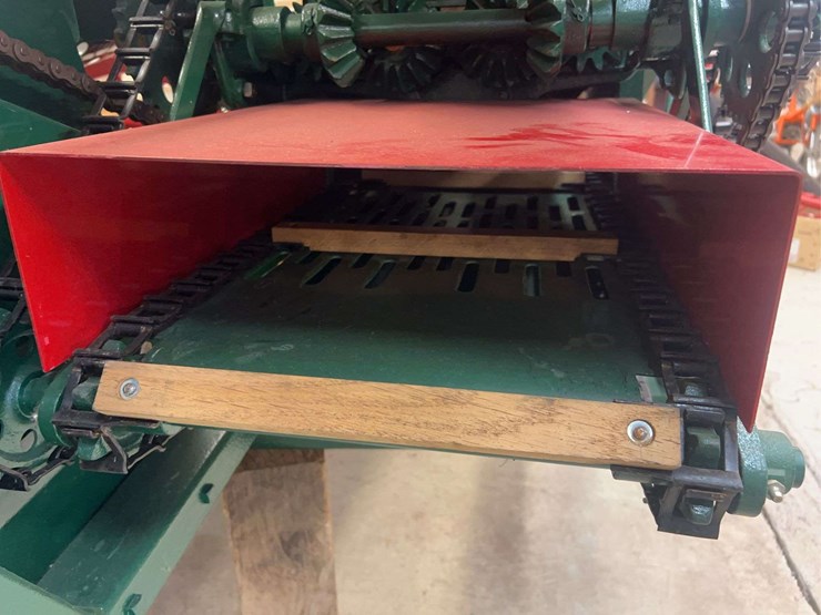 1927-fordson-with-continental-corn-picker-image-67