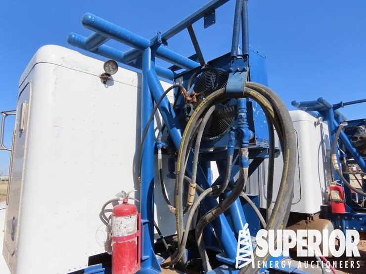 2012-peterbilt-365-image-5