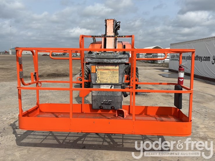 2014-jlg-800aj-image-35