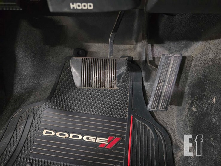 2004-dodge-ram-1500-image-11