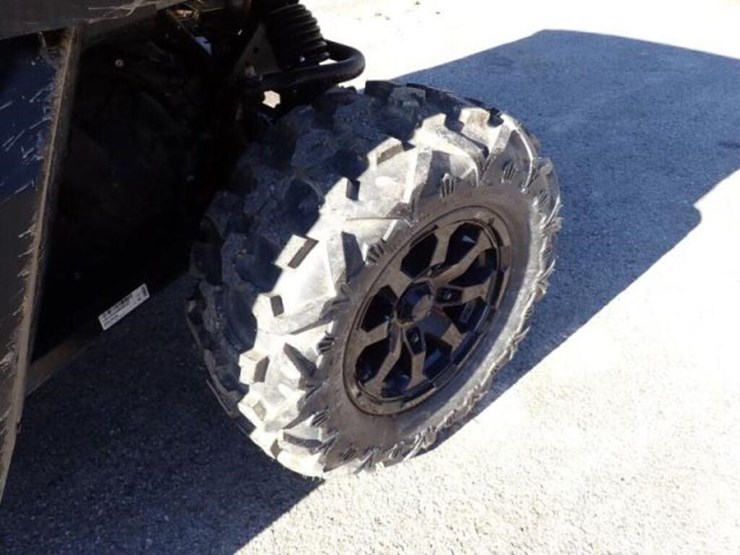 2022-can-am-defender-limited-hd10-4x4-side-by-side-image-35