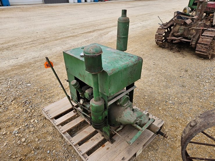 #962-•-john-deere-engine-image-2