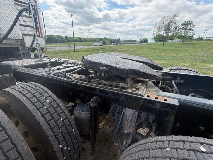 2024-international-hx620-image-8