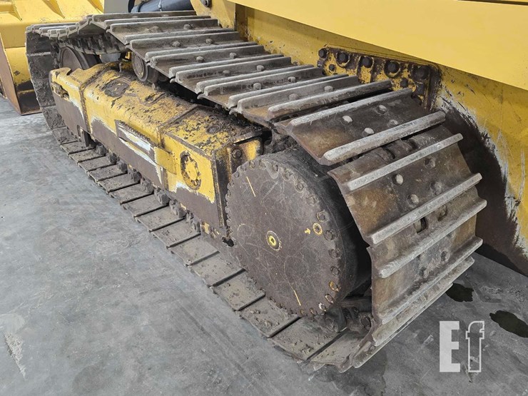 2016-deere-655k-image-29