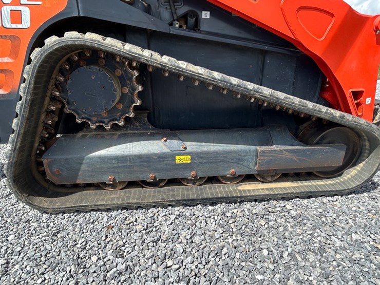 2013-kubota-svl90-image-15