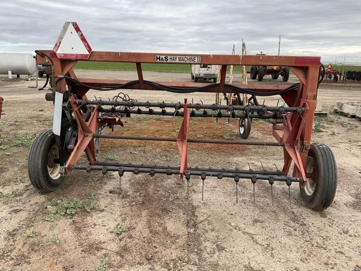h-&-s-hay-machine-ii-image-5