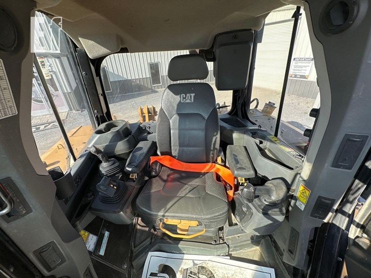 2019-caterpillar-d6-xe-lgp-image-17