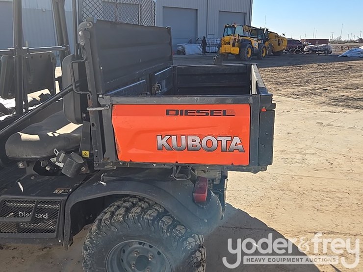 2018-kubota-rtvx1140-image-12