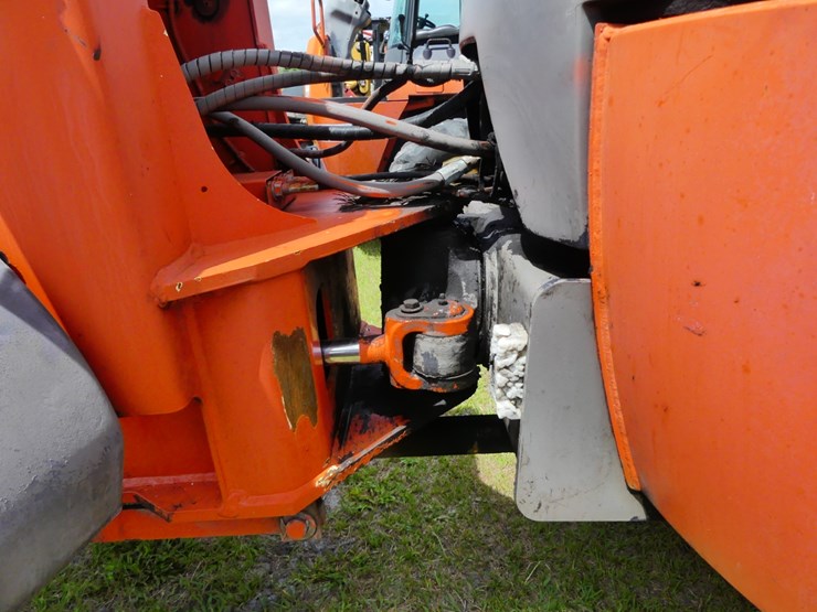 2012-kubota-r520s-image-11