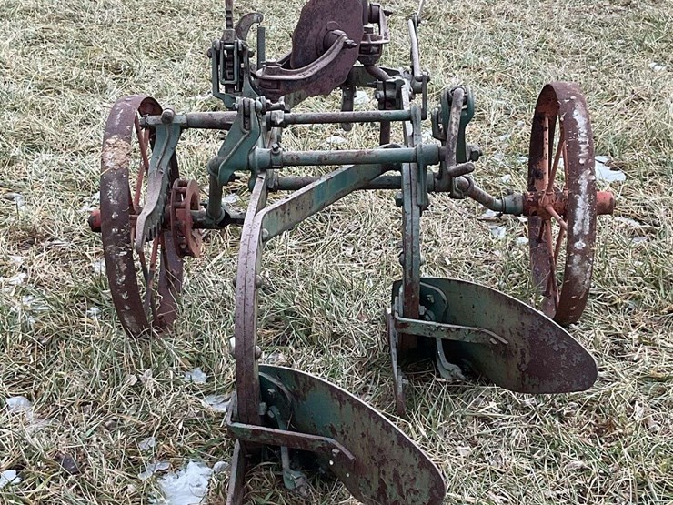 two-bottom-oliver-plow-image-5