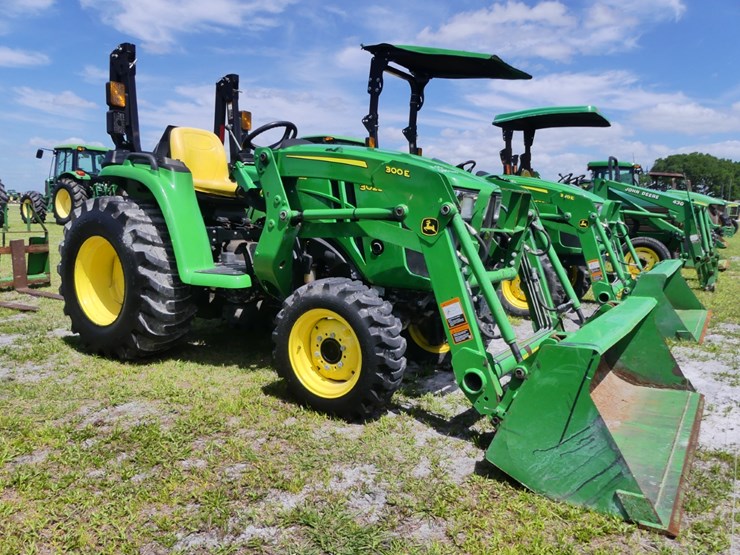 2021-john-deere-3025e-image-1