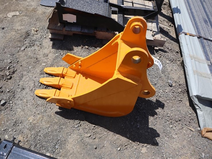 caterpillar-305-image-1