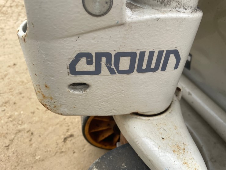#3916-•-crown-5,000-lbs.-pallet-jack-image-6