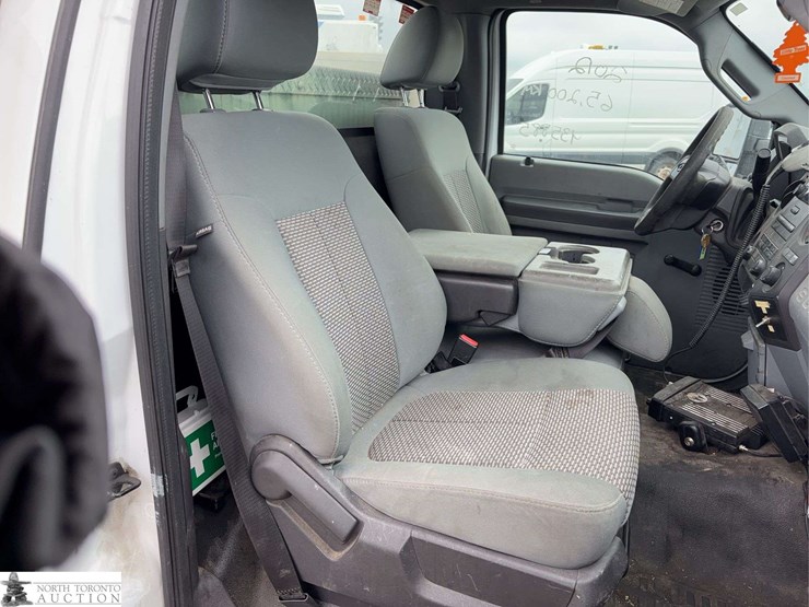 2012-ford-f550-image-39