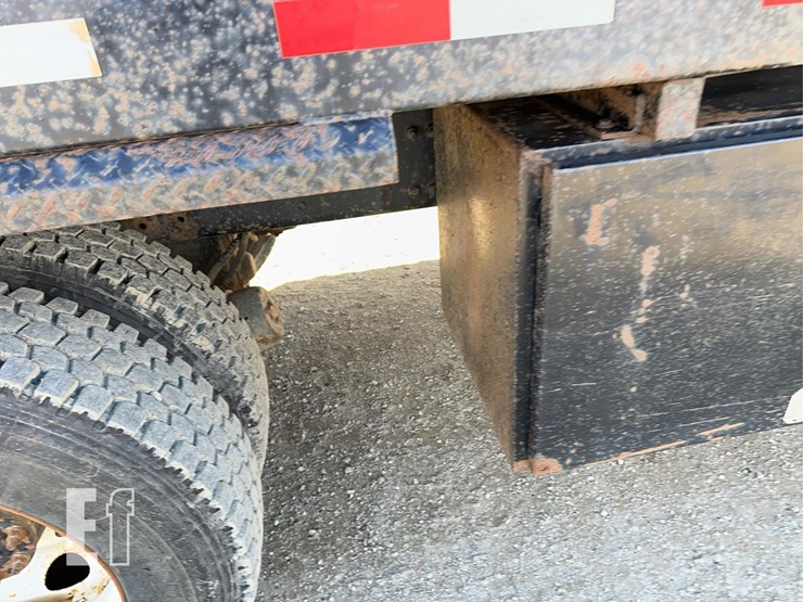 2005-sterling-lt9500-image-18