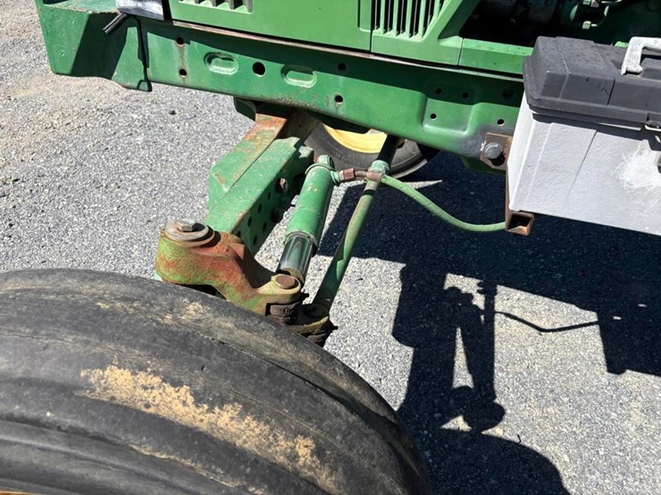 1993-john-deere-6300-image-11