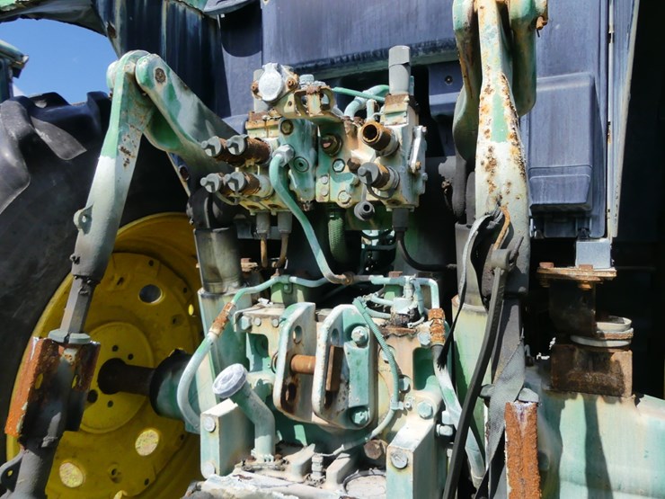 2020-john-deere-6155m-image-6