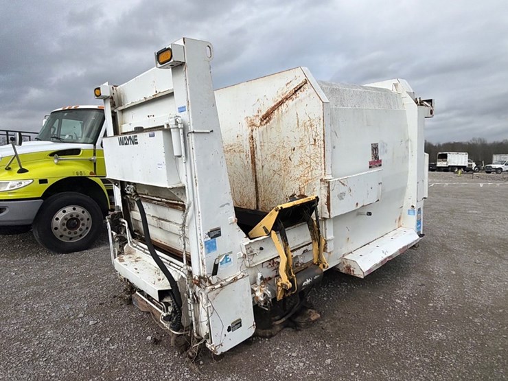 2008-caterpillar-10-image-3