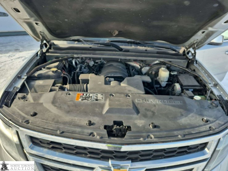 2017-chevrolet-tahoe-image-10