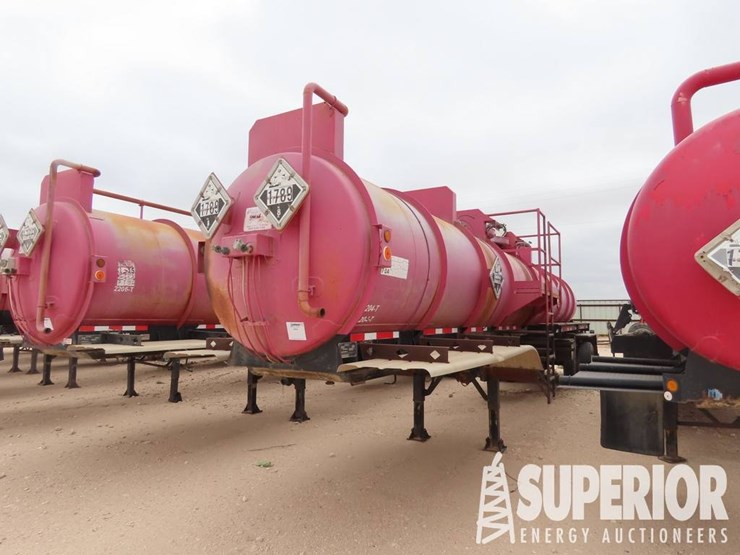 2010-overland-50'-image-1