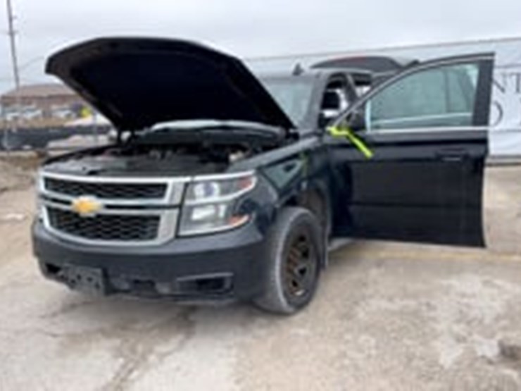2017-chevrolet-tahoe-image-9