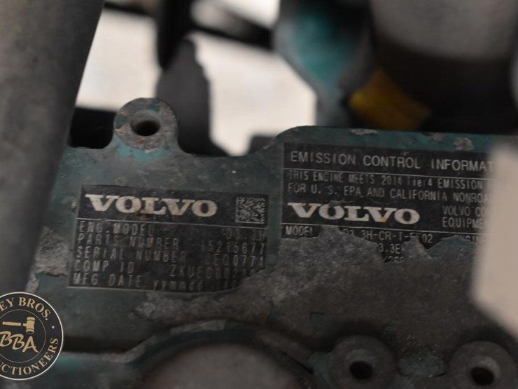 2015-volvo-l30g-image-26