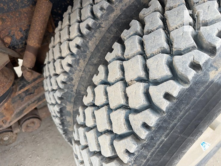 1998-kenworth-t800-image-17